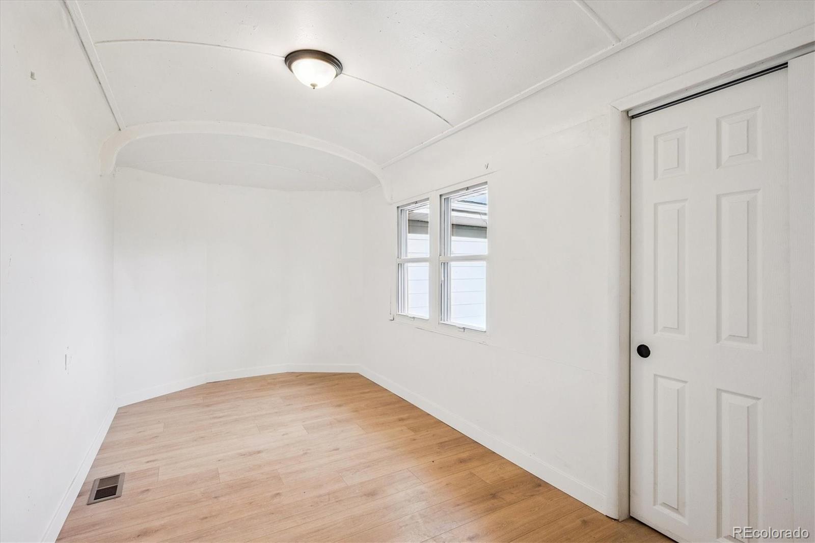 MLS Image #11 for 2110  eagle circle,aurora, Colorado