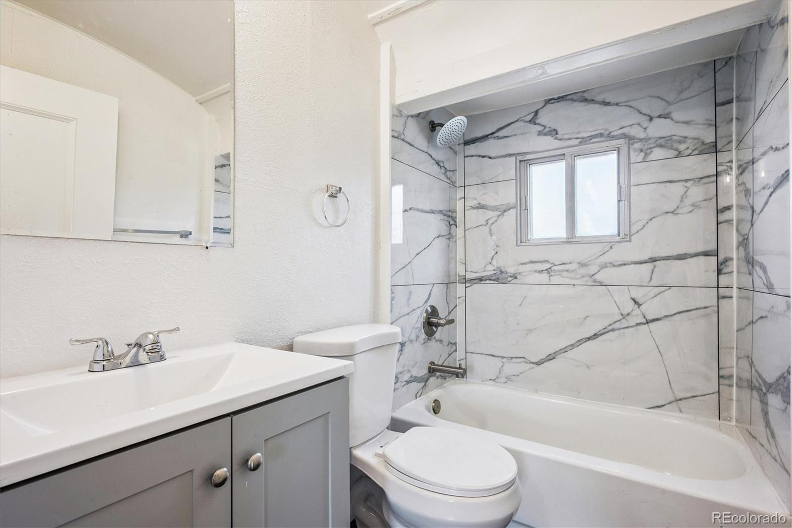 MLS Image #12 for 2110  eagle circle,aurora, Colorado