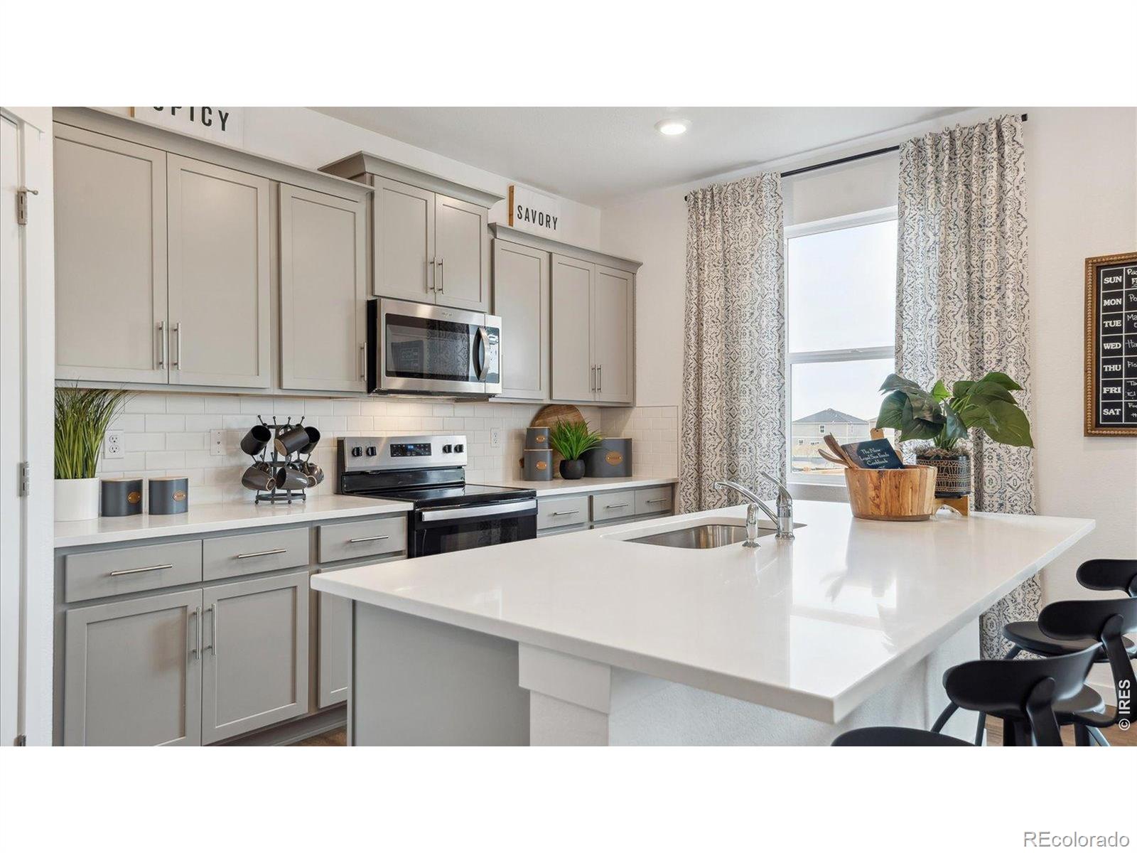 MLS Image #2 for 13921  garnet drive,mead, Colorado