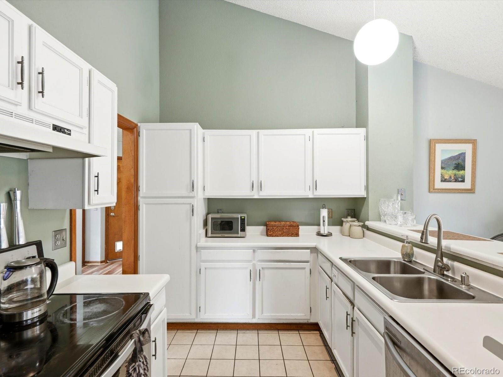 MLS Image #5 for 11914 w 56th drive,arvada, Colorado