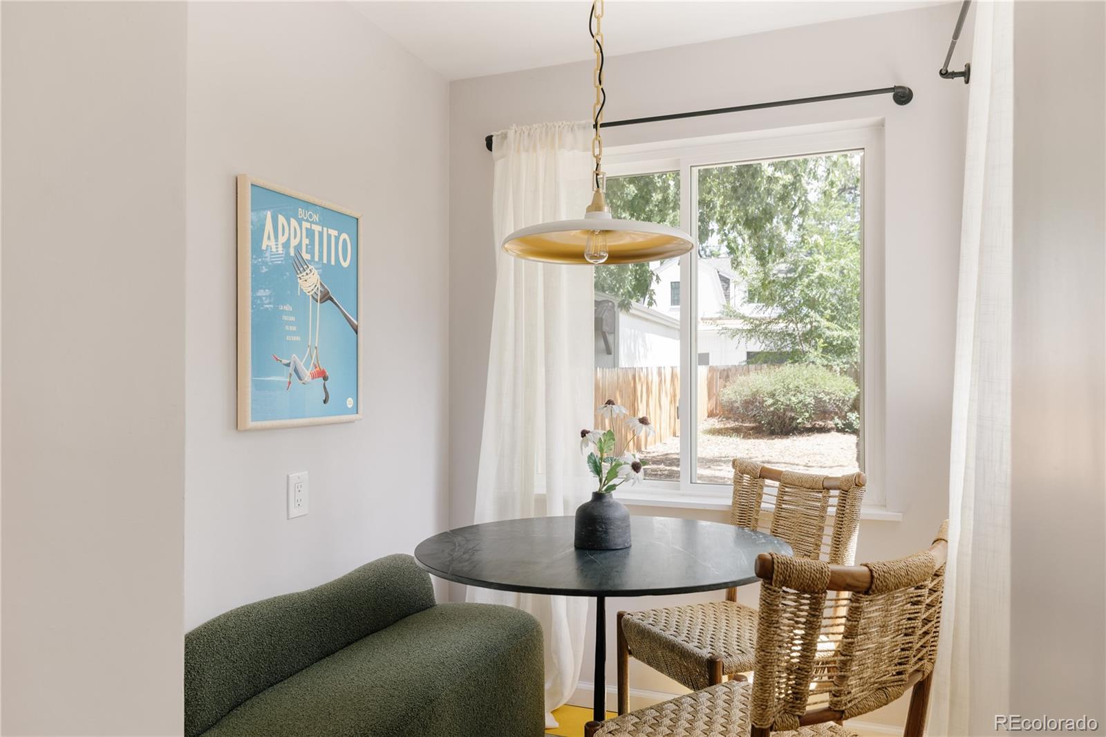 MLS Image #13 for 1120 n locust street,denver, Colorado