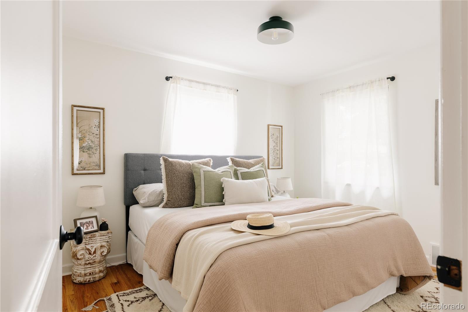 MLS Image #16 for 1120 n locust street,denver, Colorado
