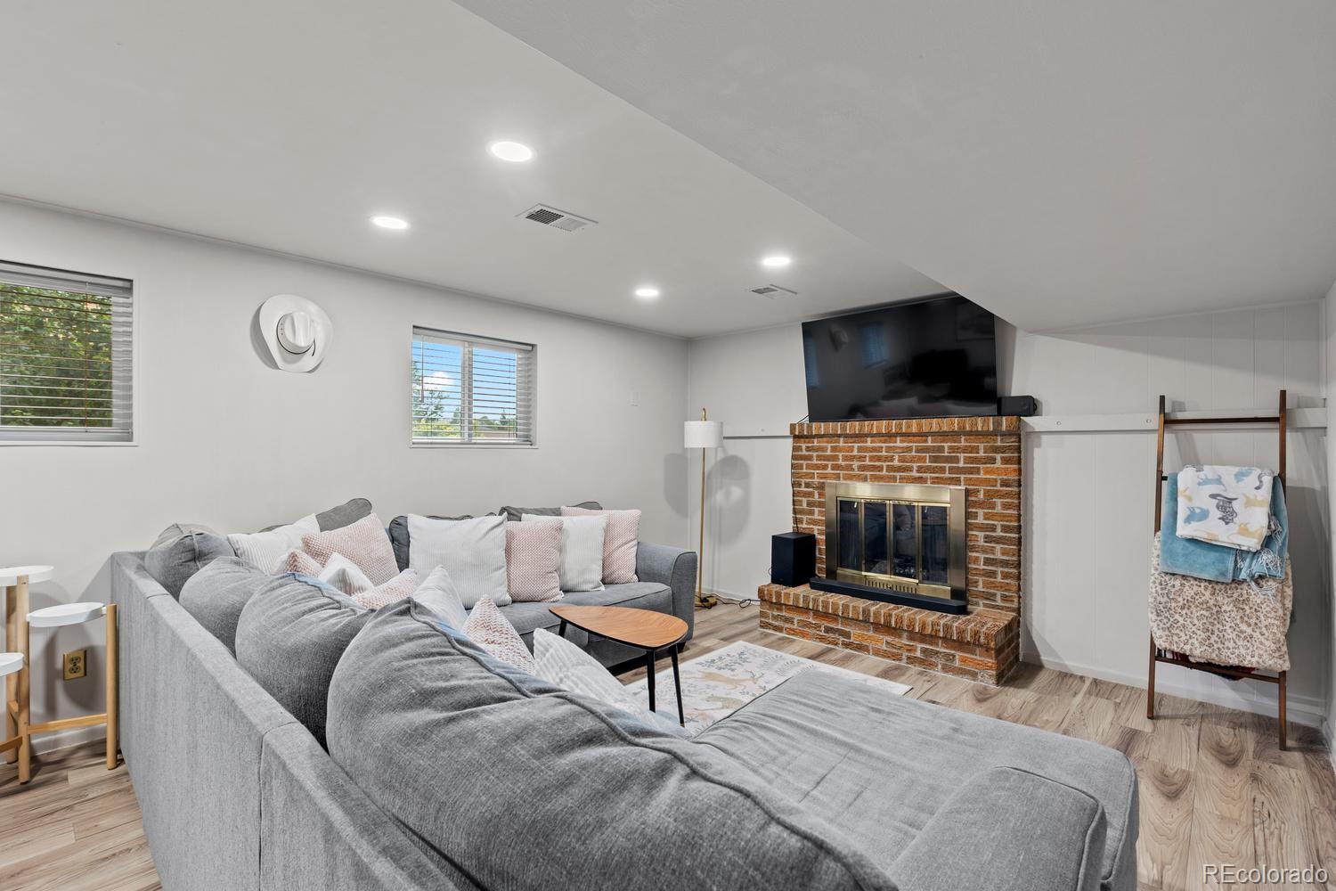 MLS Image #33 for 4488 e lake circle,centennial, Colorado