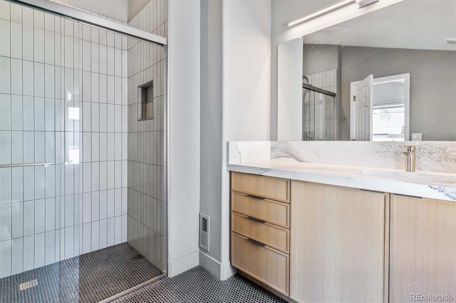 MLS Image #37 for 544  monroe street,denver, Colorado