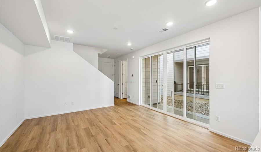 MLS Image #8 for 17185 e alameda parkway,aurora, Colorado