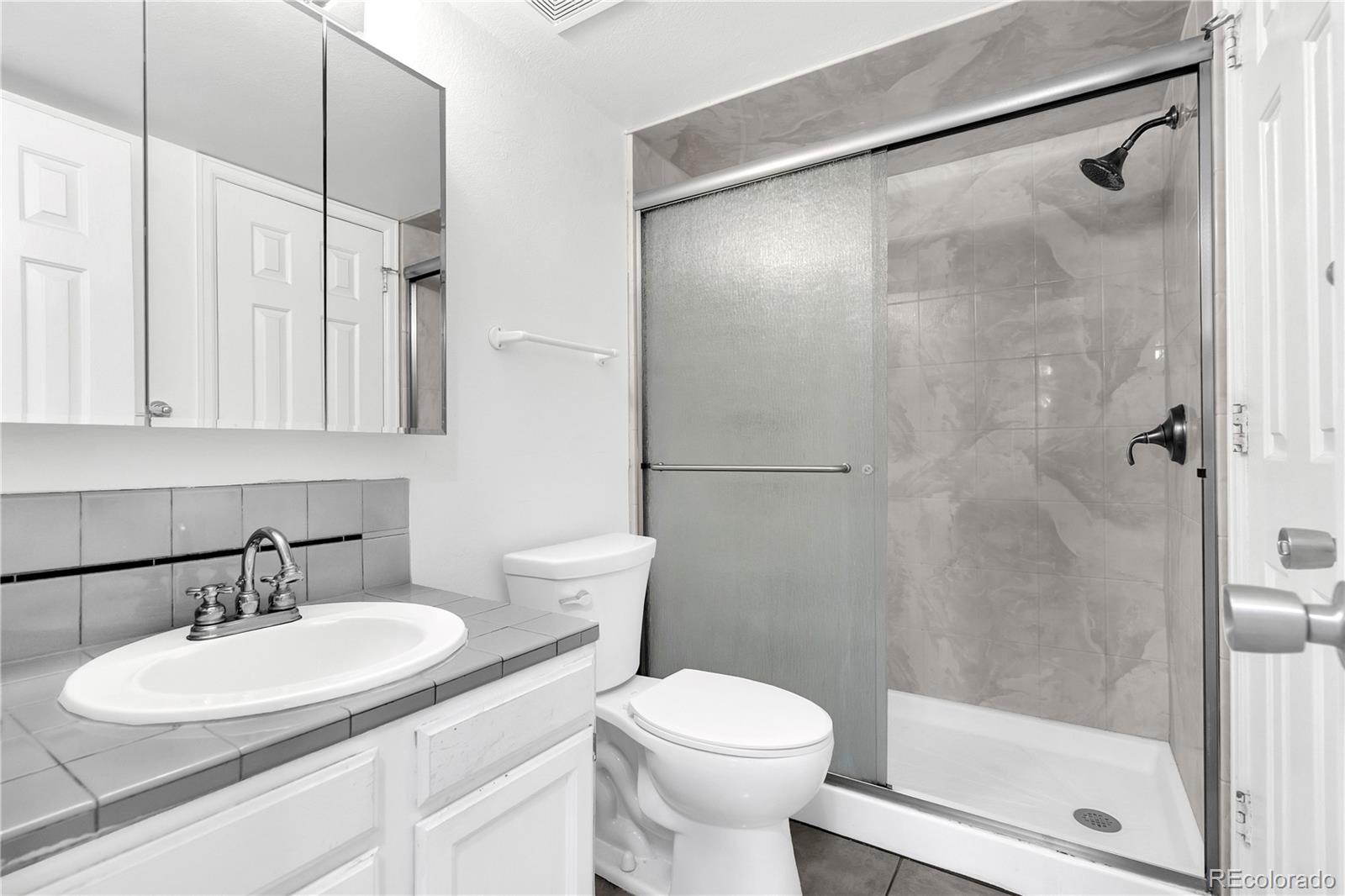 MLS Image #12 for 12524 e pacific circle,aurora, Colorado