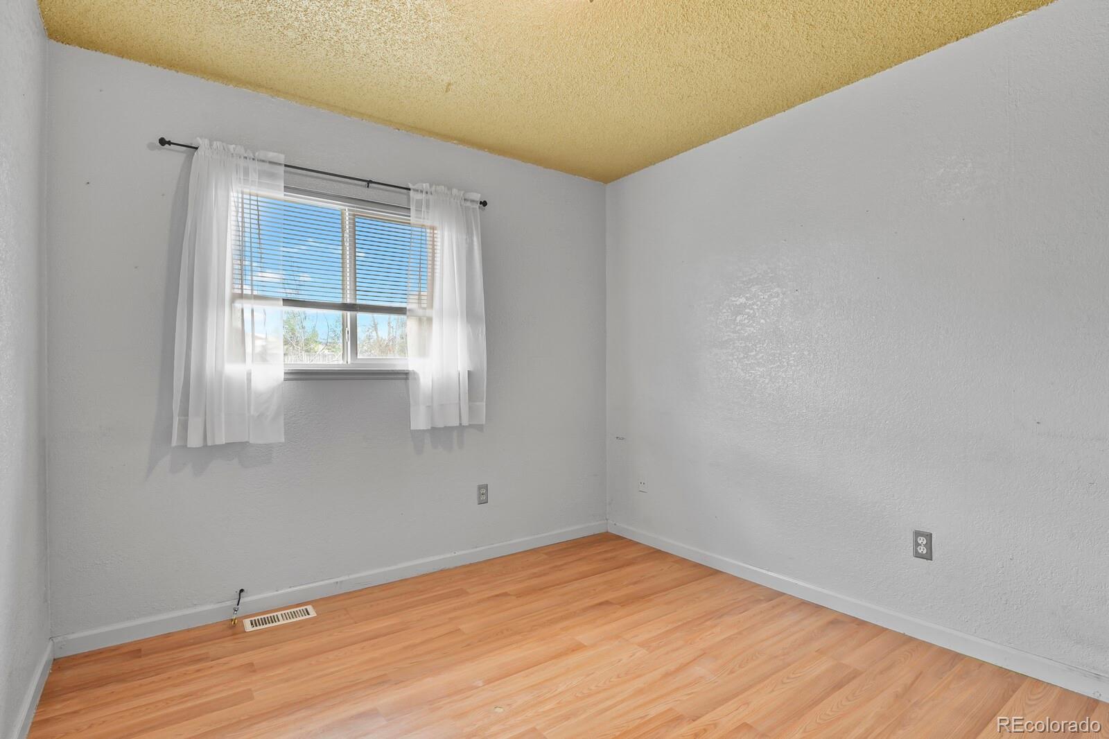 MLS Image #6 for 15977 e 17th place,aurora, Colorado