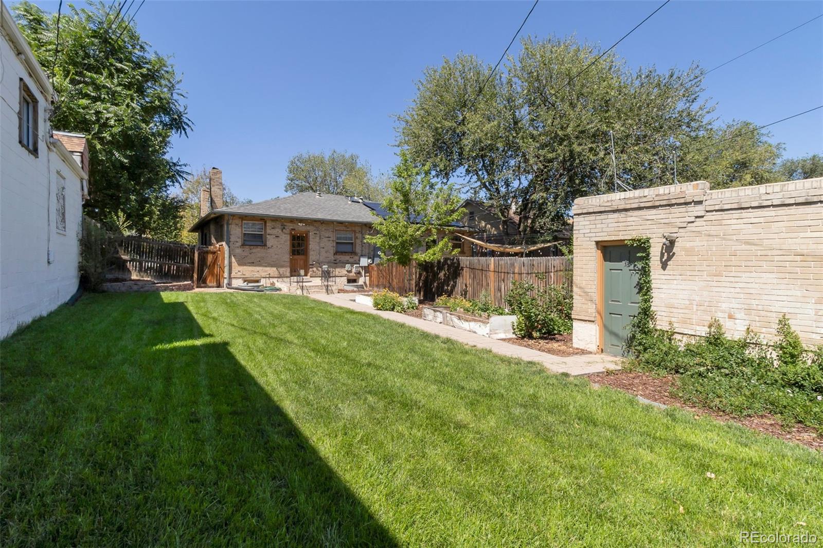 MLS Image #13 for 2616 n high street,denver, Colorado