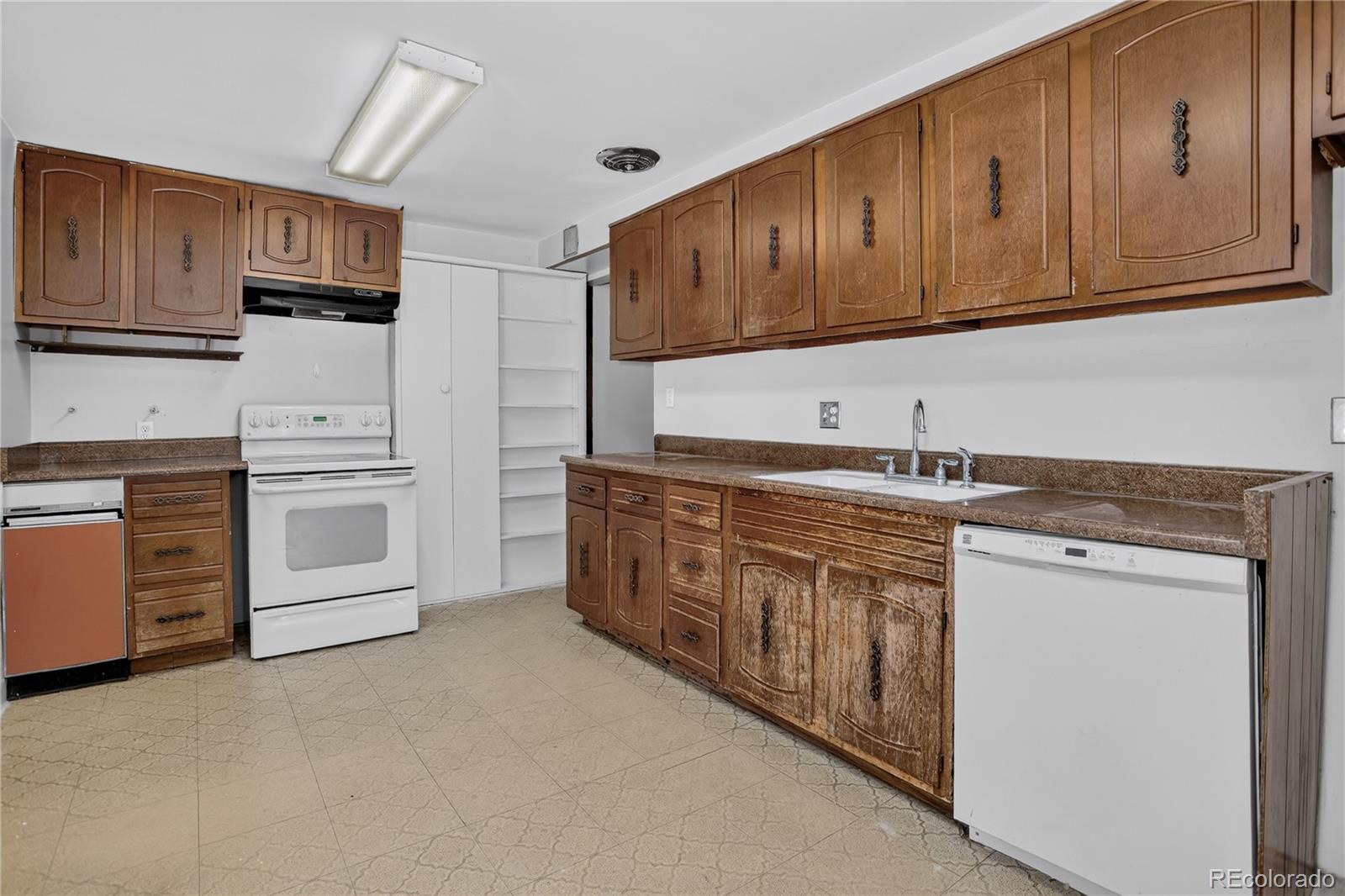 MLS Image #11 for 8395 w 17th avenue,lakewood, Colorado