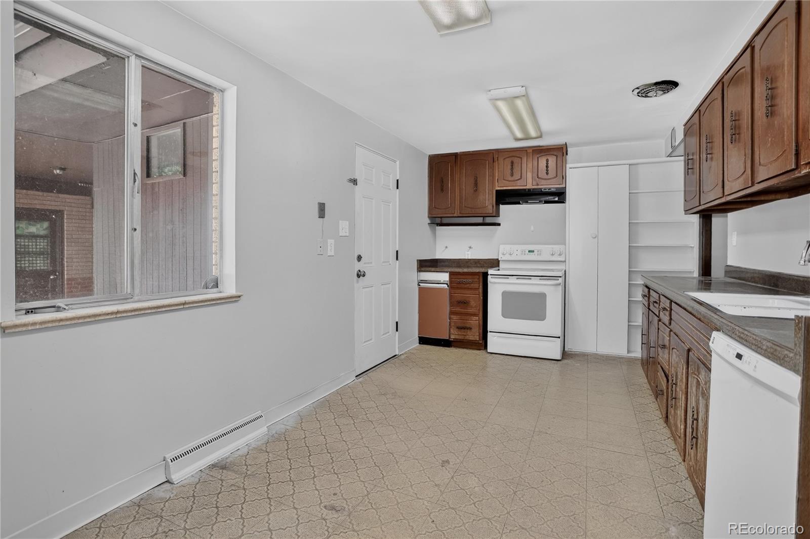 MLS Image #13 for 8395 w 17th avenue,lakewood, Colorado