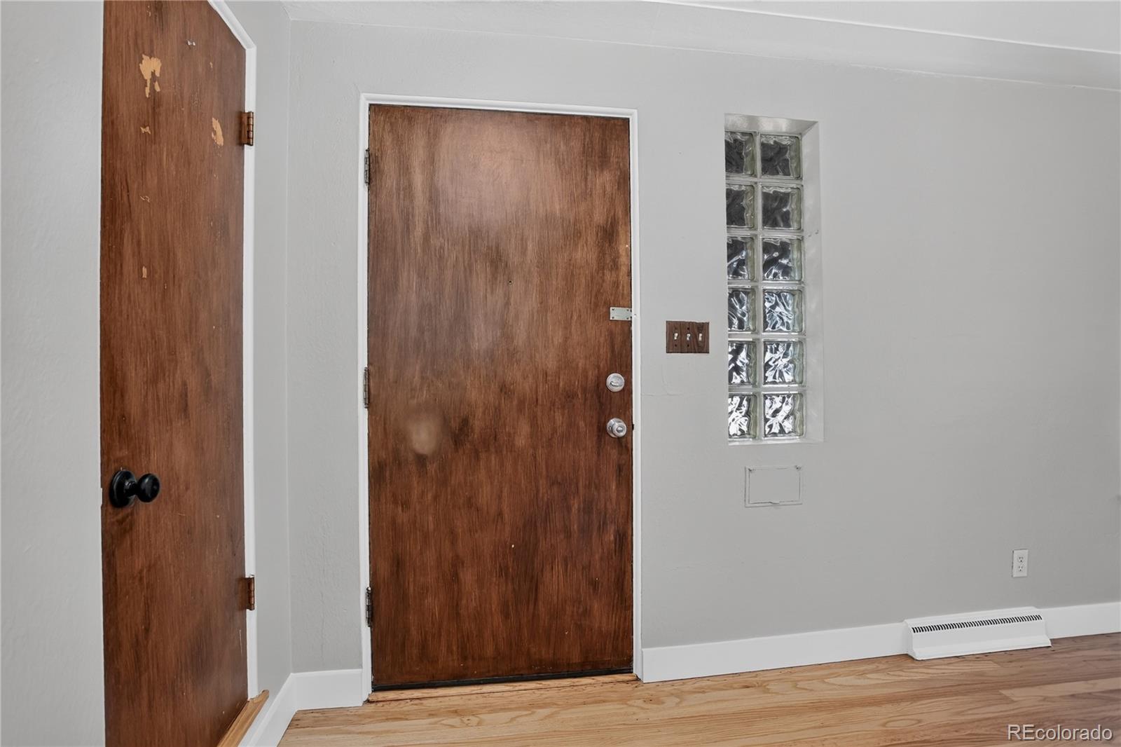 MLS Image #3 for 8395 w 17th avenue,lakewood, Colorado