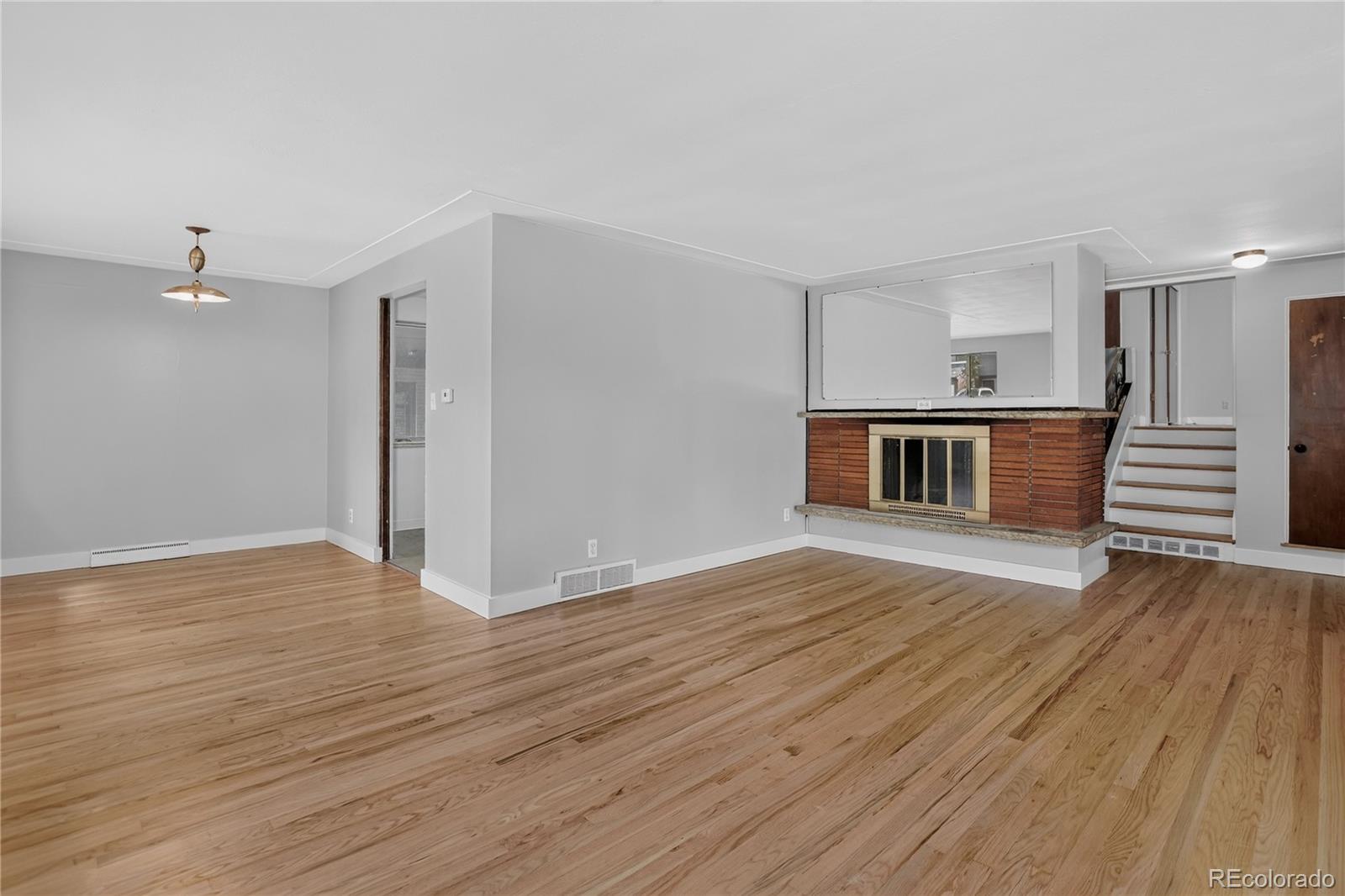 MLS Image #5 for 8395 w 17th avenue,lakewood, Colorado