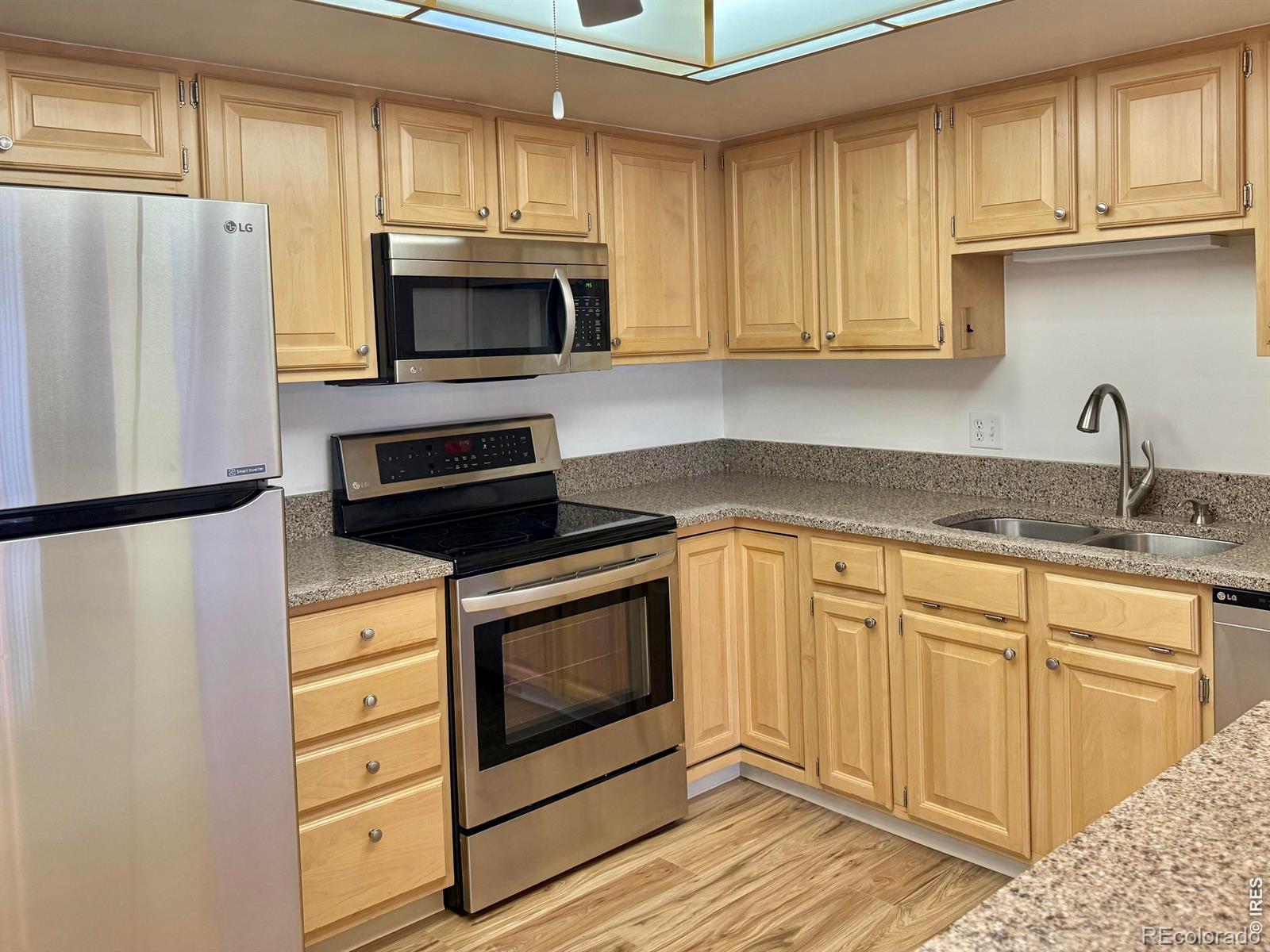 MLS Image #3 for 14102 e linvale place,aurora, Colorado