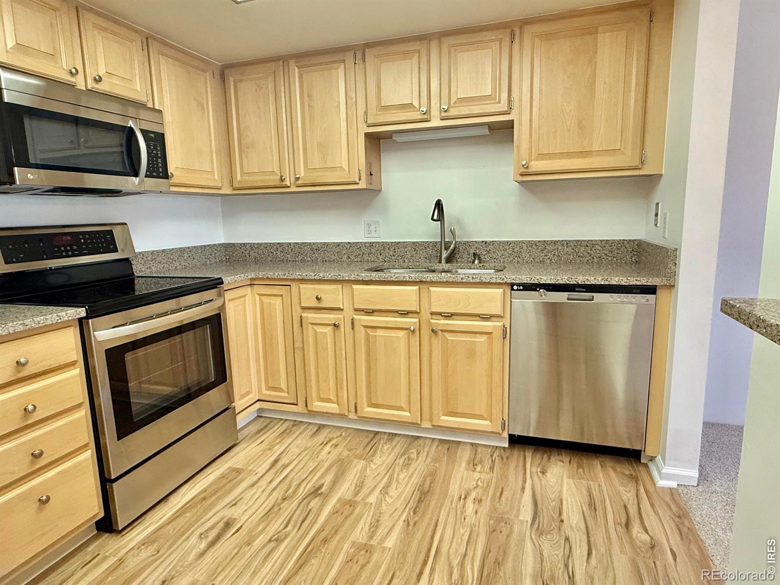 MLS Image #4 for 14102 e linvale place,aurora, Colorado