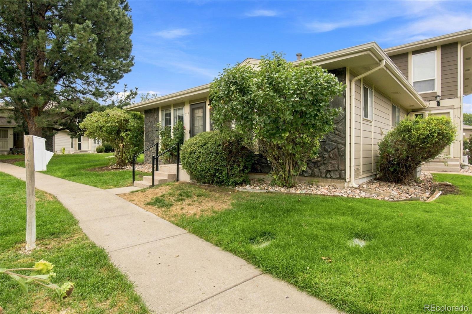 MLS Image #2 for 1225 s oneida street,denver, Colorado