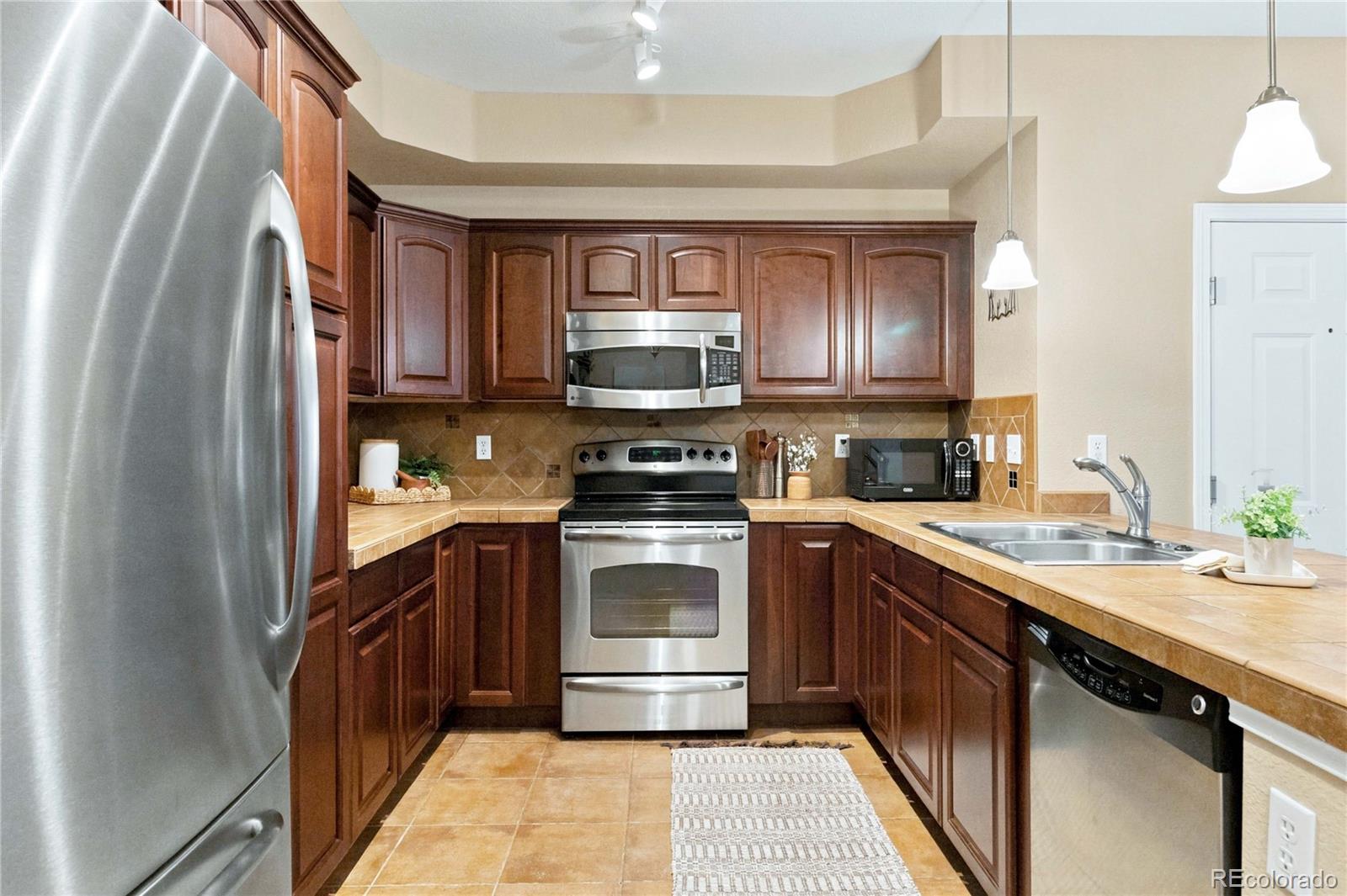 MLS Image #10 for 10052 w ute place,littleton, Colorado