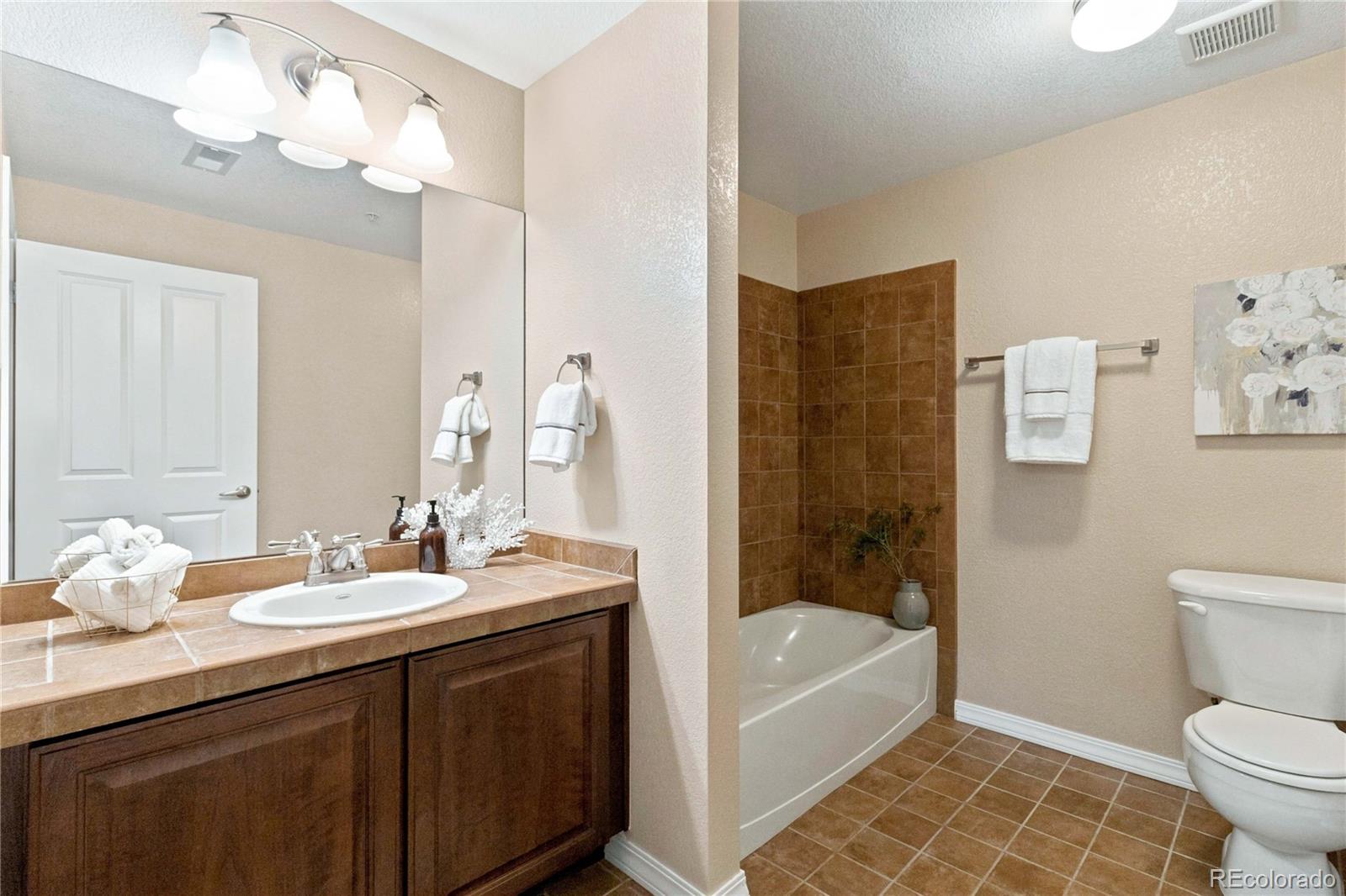 MLS Image #18 for 10052 w ute place,littleton, Colorado