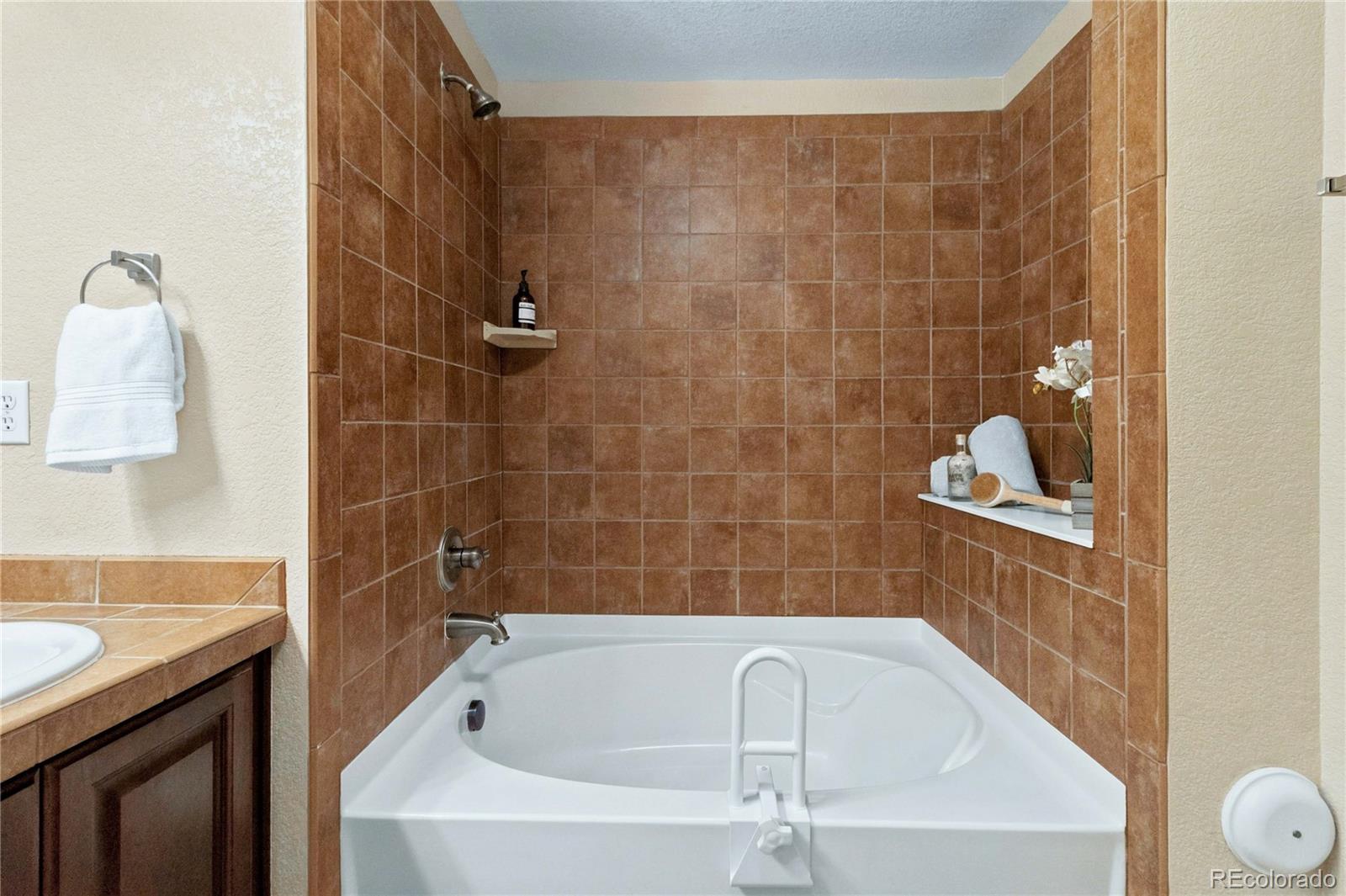 MLS Image #23 for 10052 w ute place,littleton, Colorado