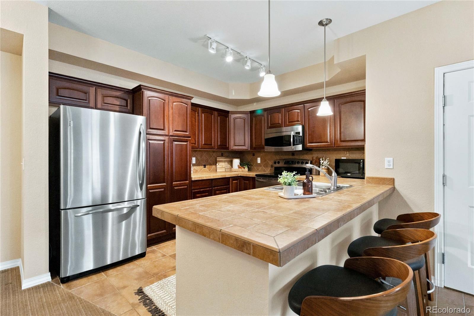 MLS Image #7 for 10052 w ute place,littleton, Colorado