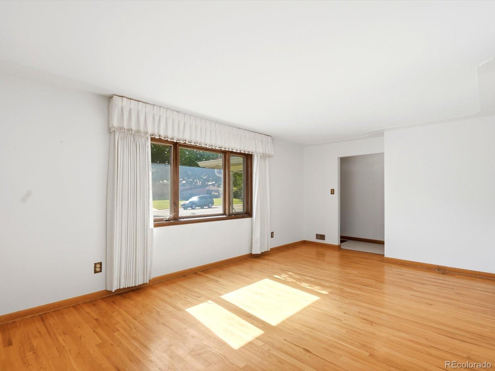 MLS Image #10 for 275  moline street,aurora, Colorado