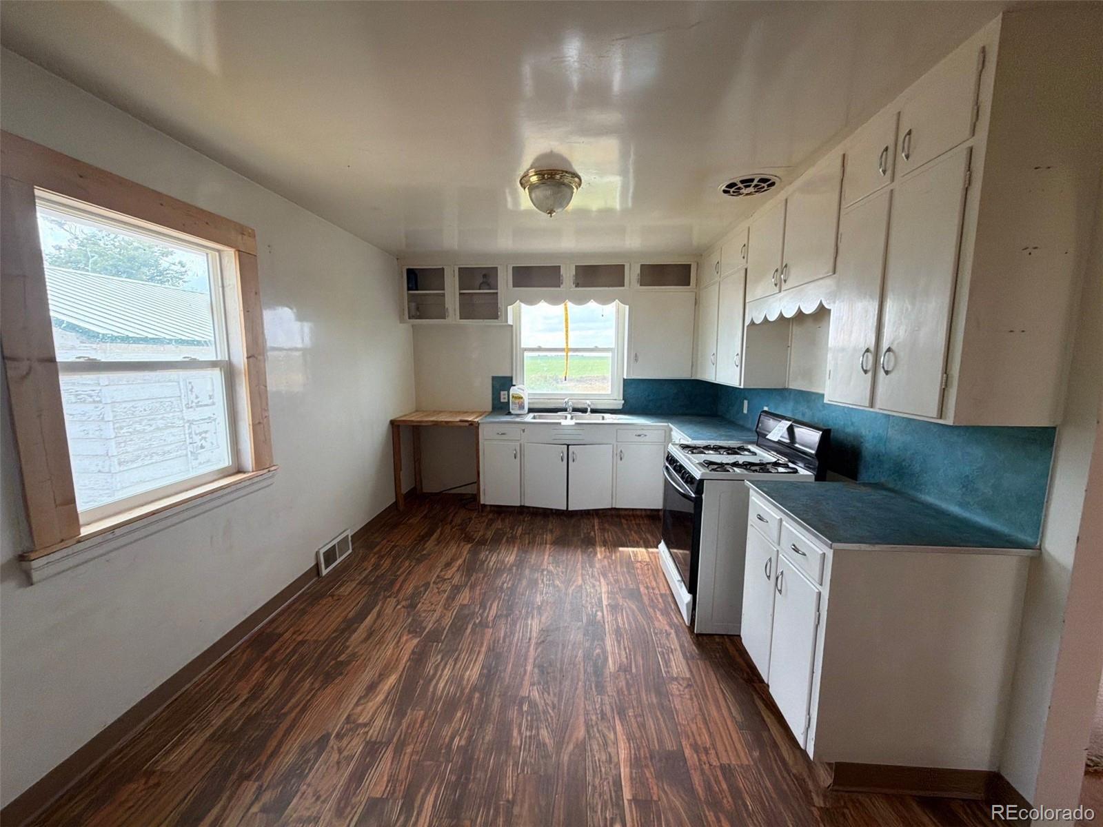 MLS Image #12 for 40201  county road yy ,otis, Colorado