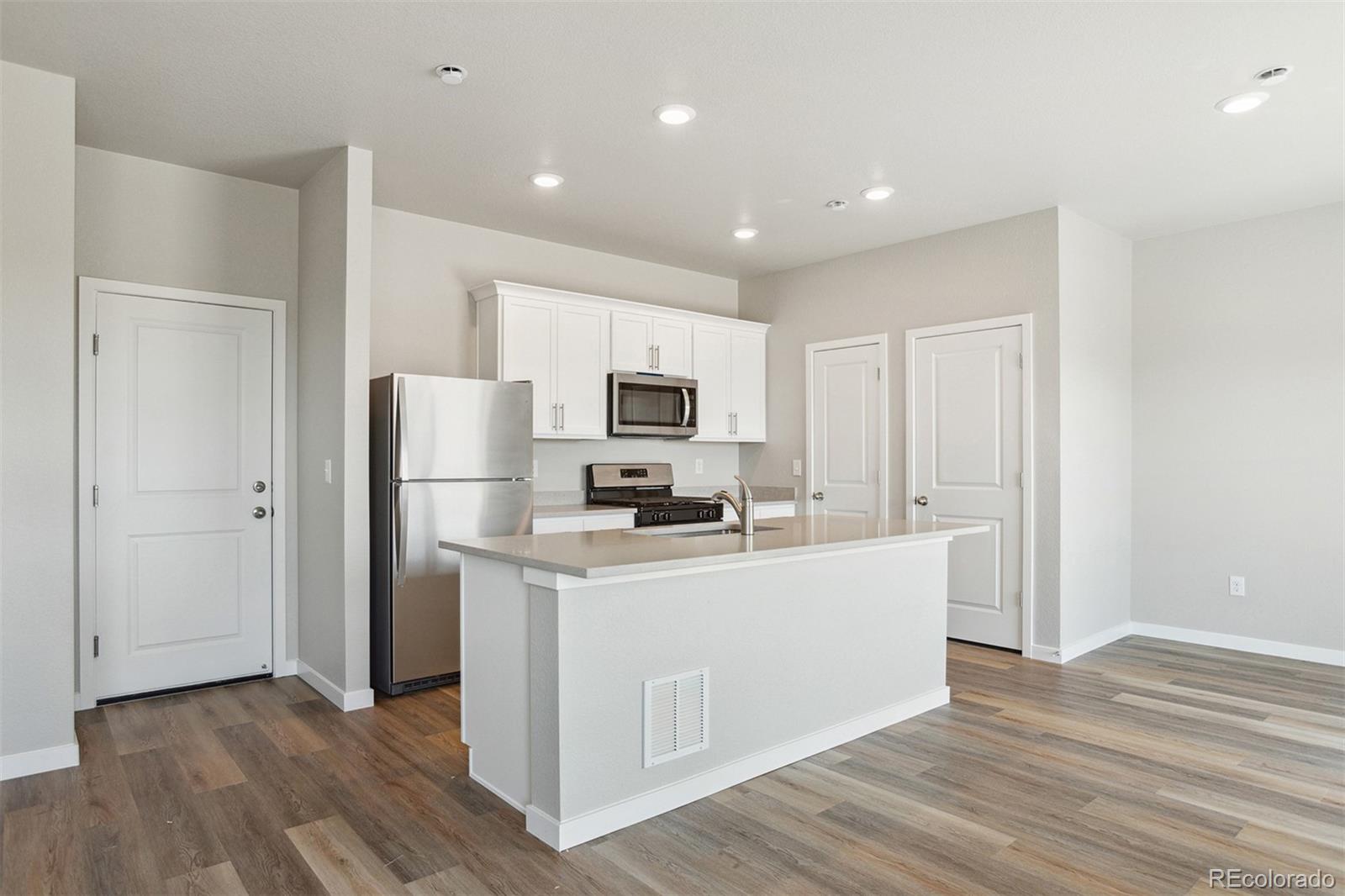 MLS Image #3 for 48160  shetland drive,bennett, Colorado