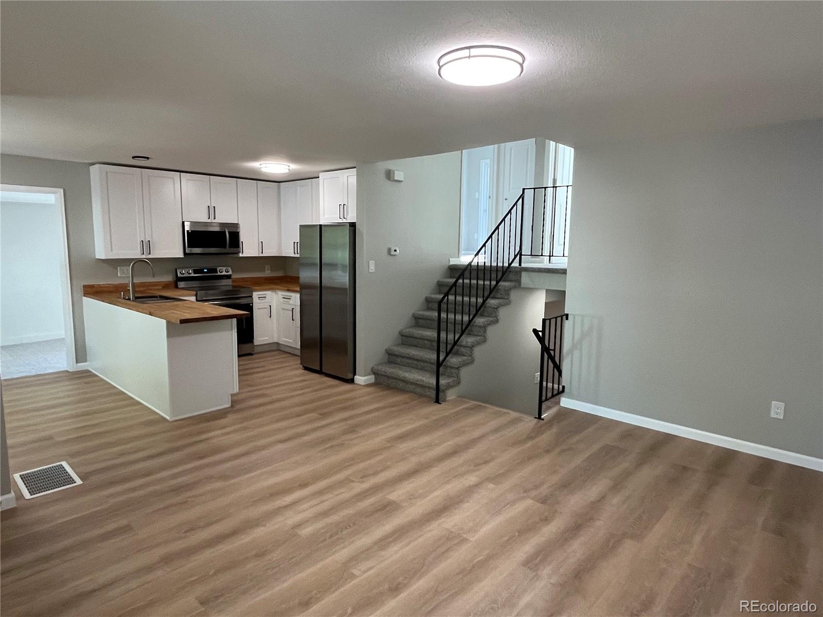 MLS Image #4 for 20672 e batavia drive,aurora, Colorado