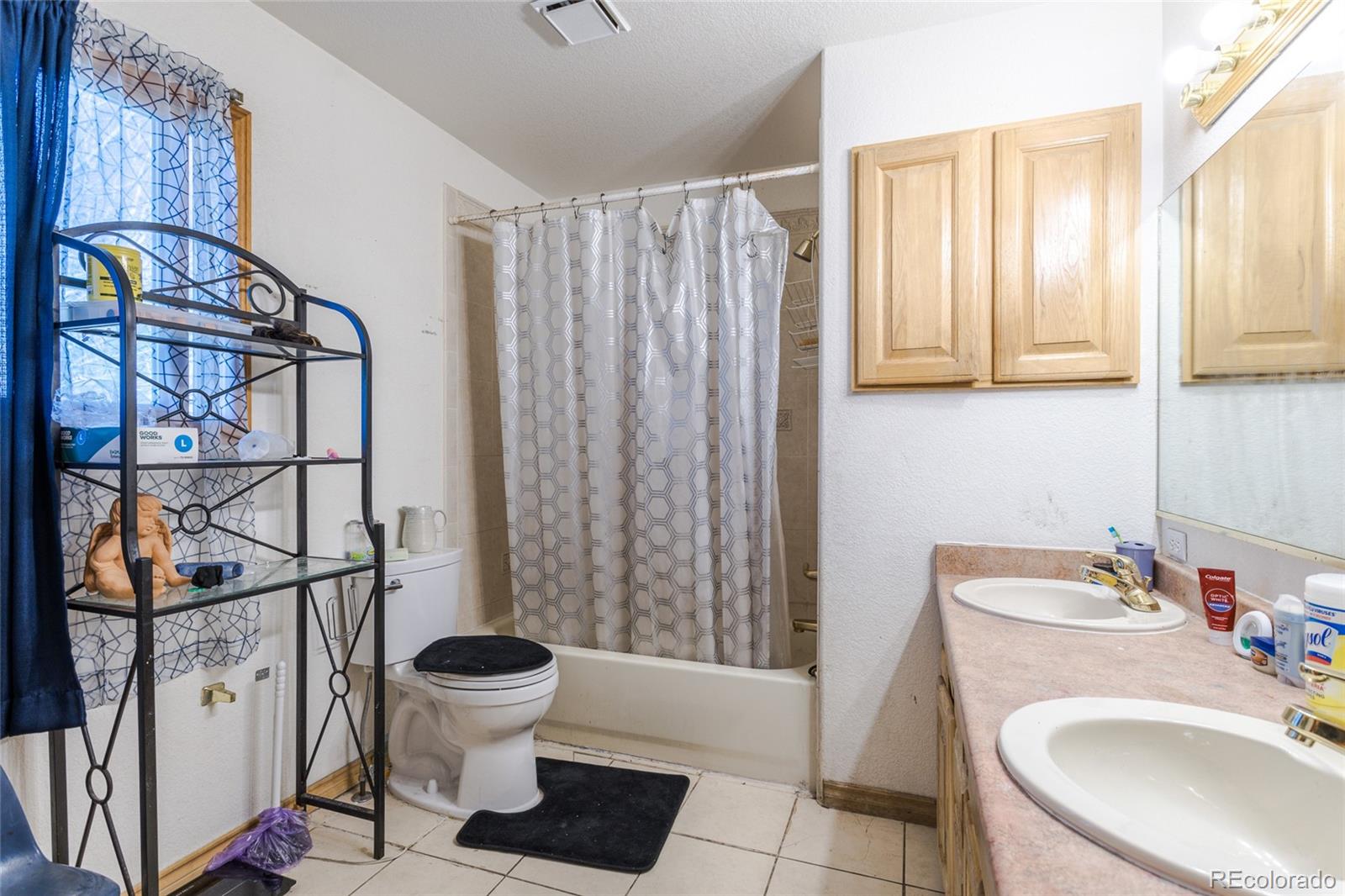 MLS Image #19 for 1095 s fulton street,denver, Colorado