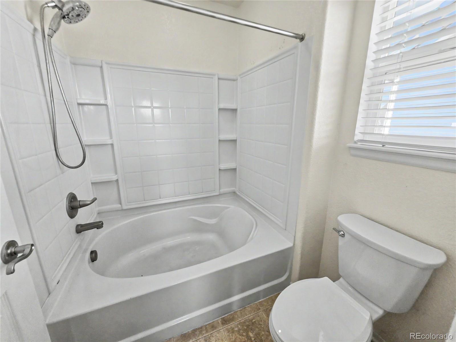 MLS Image #16 for 6860 s algonquian court,aurora, Colorado