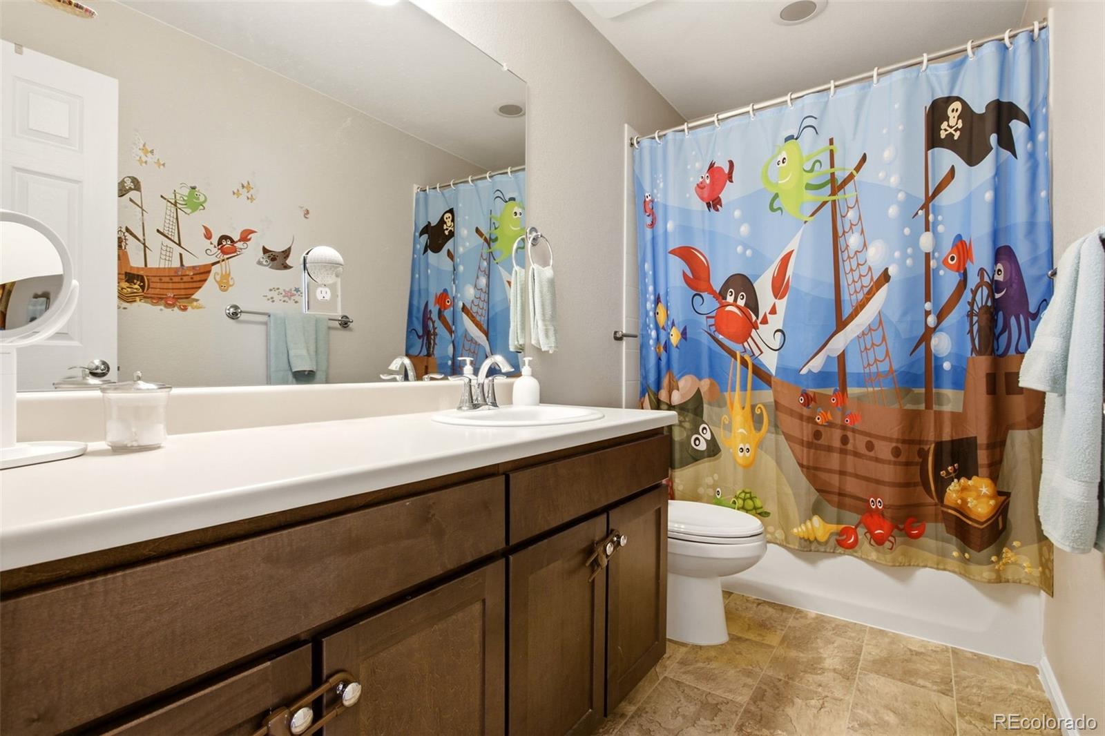 MLS Image #18 for 6567 n ceylon street,denver, Colorado