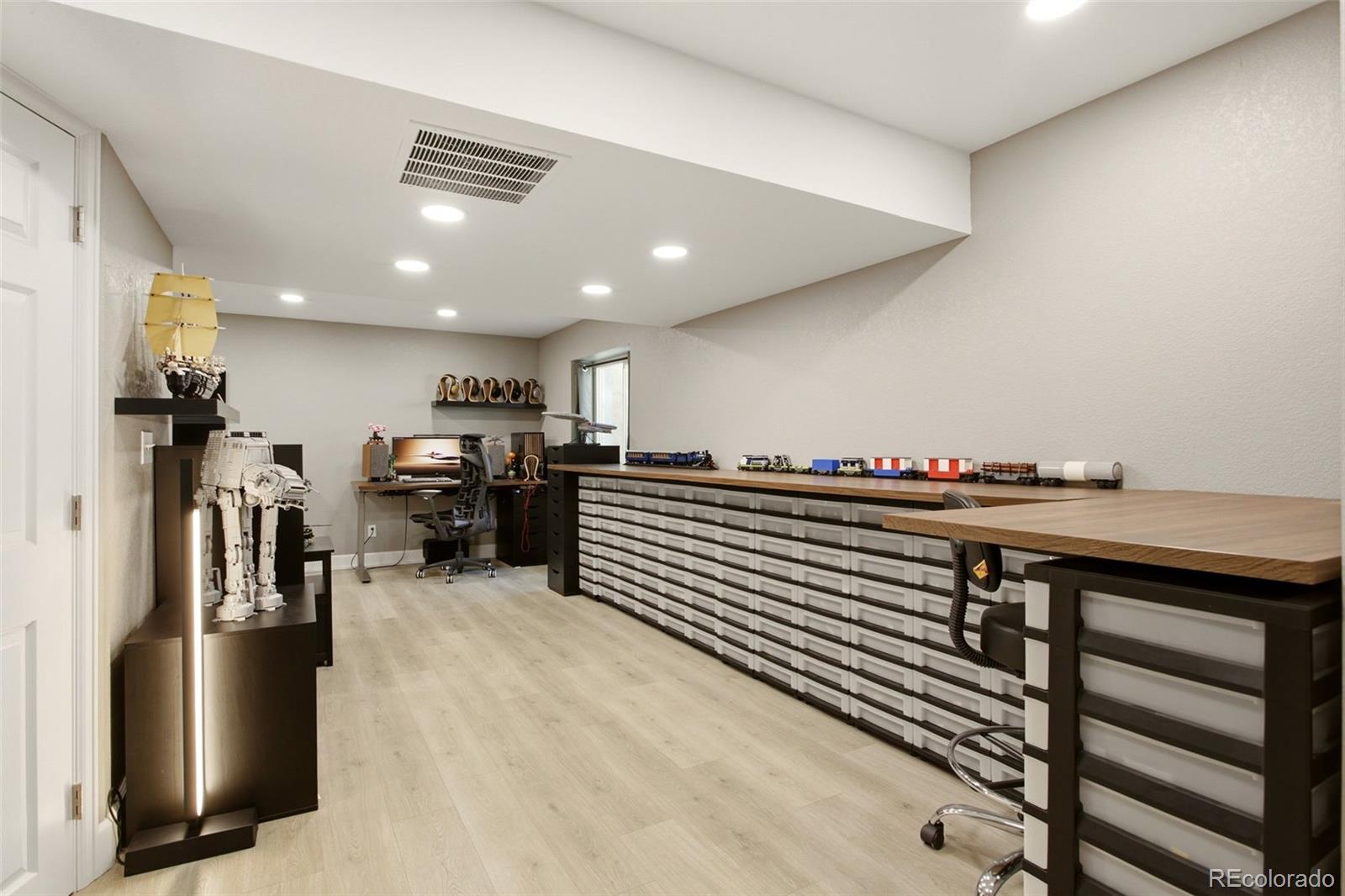 MLS Image #22 for 6567 n ceylon street,denver, Colorado