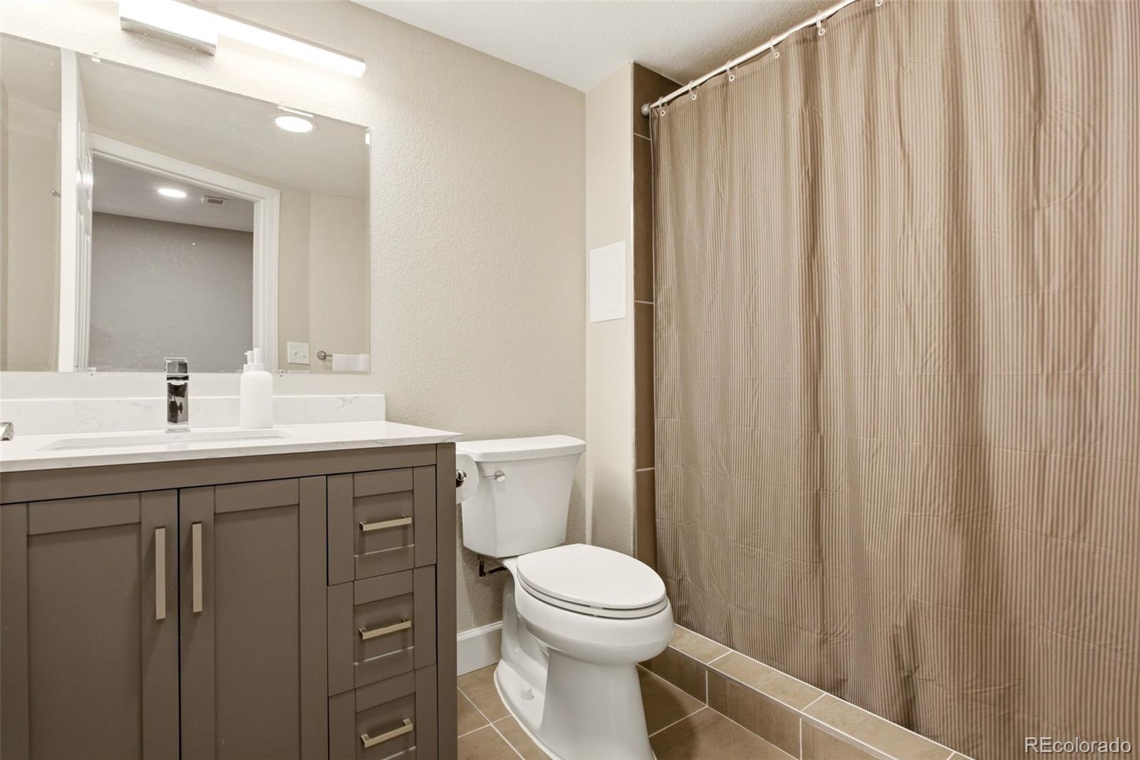 MLS Image #27 for 6567 n ceylon street,denver, Colorado