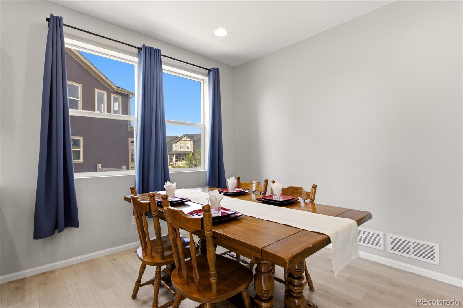 MLS Image #9 for 6567 n ceylon street,denver, Colorado