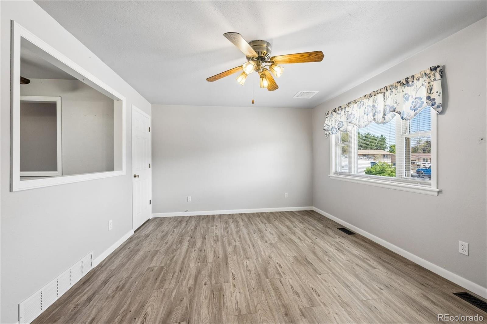 MLS Image #4 for 8831  monroe street,denver, Colorado