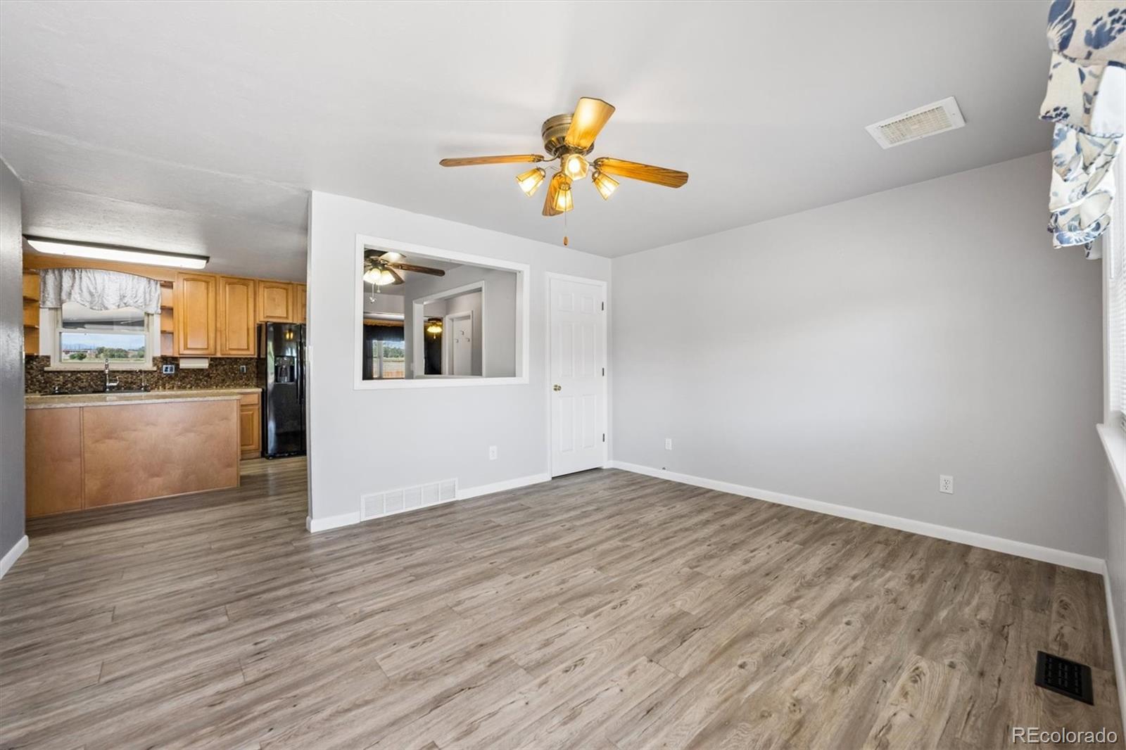 MLS Image #5 for 8831  monroe street,denver, Colorado