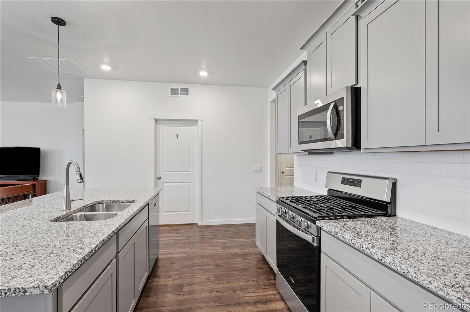 MLS Image #8 for 24 s vandriver way,aurora, Colorado