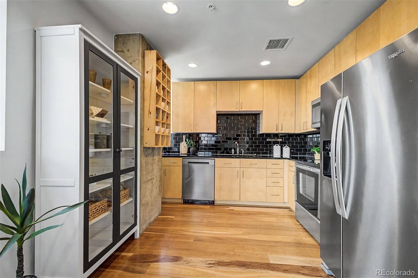 MLS Image #11 for 1700  bassett street,denver, Colorado