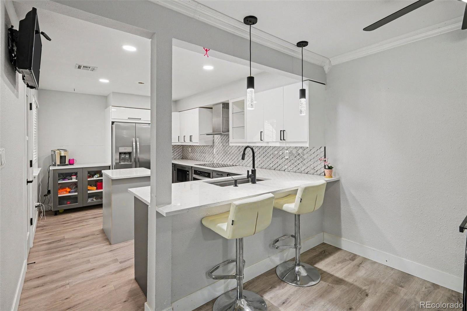 MLS Image #4 for 7195 s gaylord street,littleton, Colorado