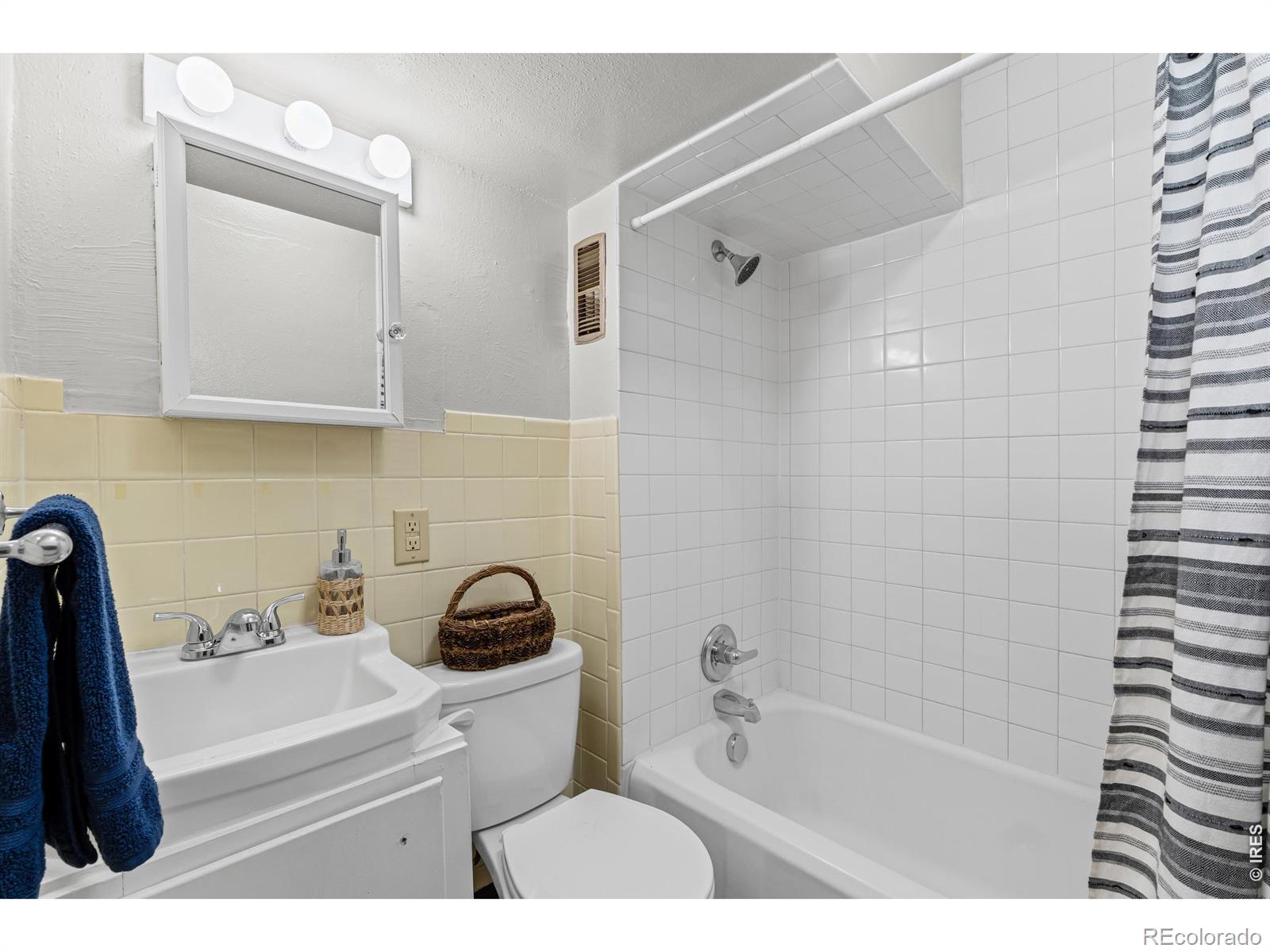 MLS Image #11 for 1319  16th street,greeley, Colorado