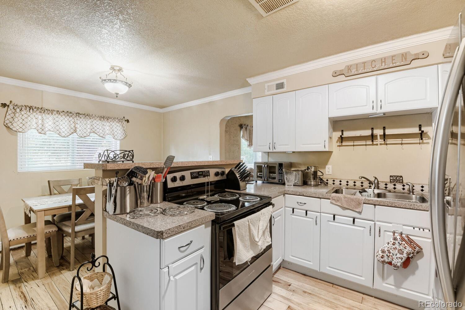 MLS Image #12 for 9390  nagel drive,denver, Colorado