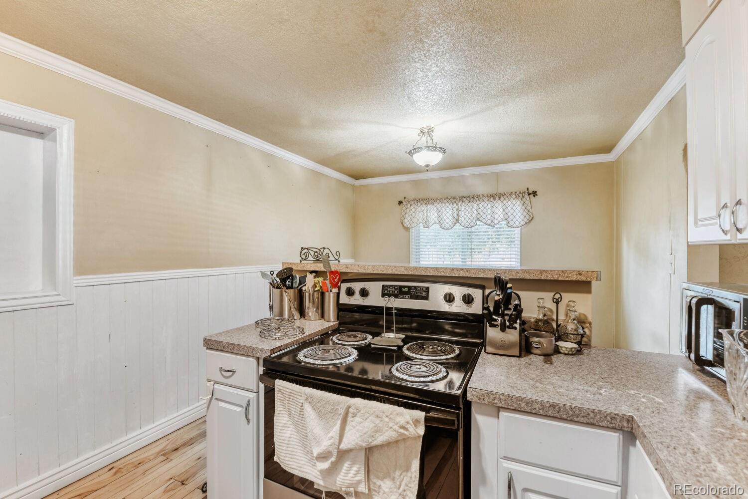 MLS Image #14 for 9390  nagel drive,denver, Colorado