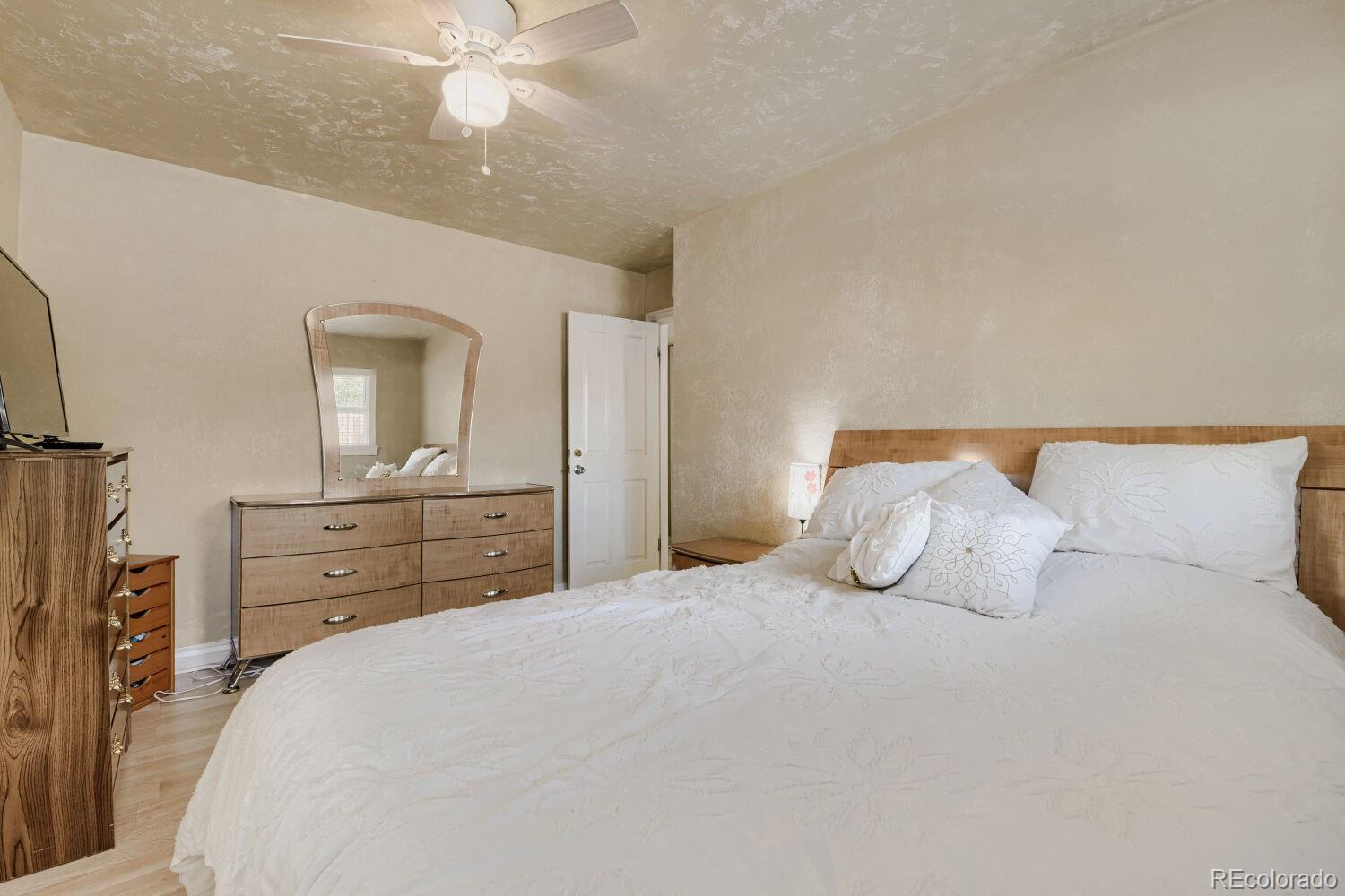 MLS Image #17 for 9390  nagel drive,denver, Colorado
