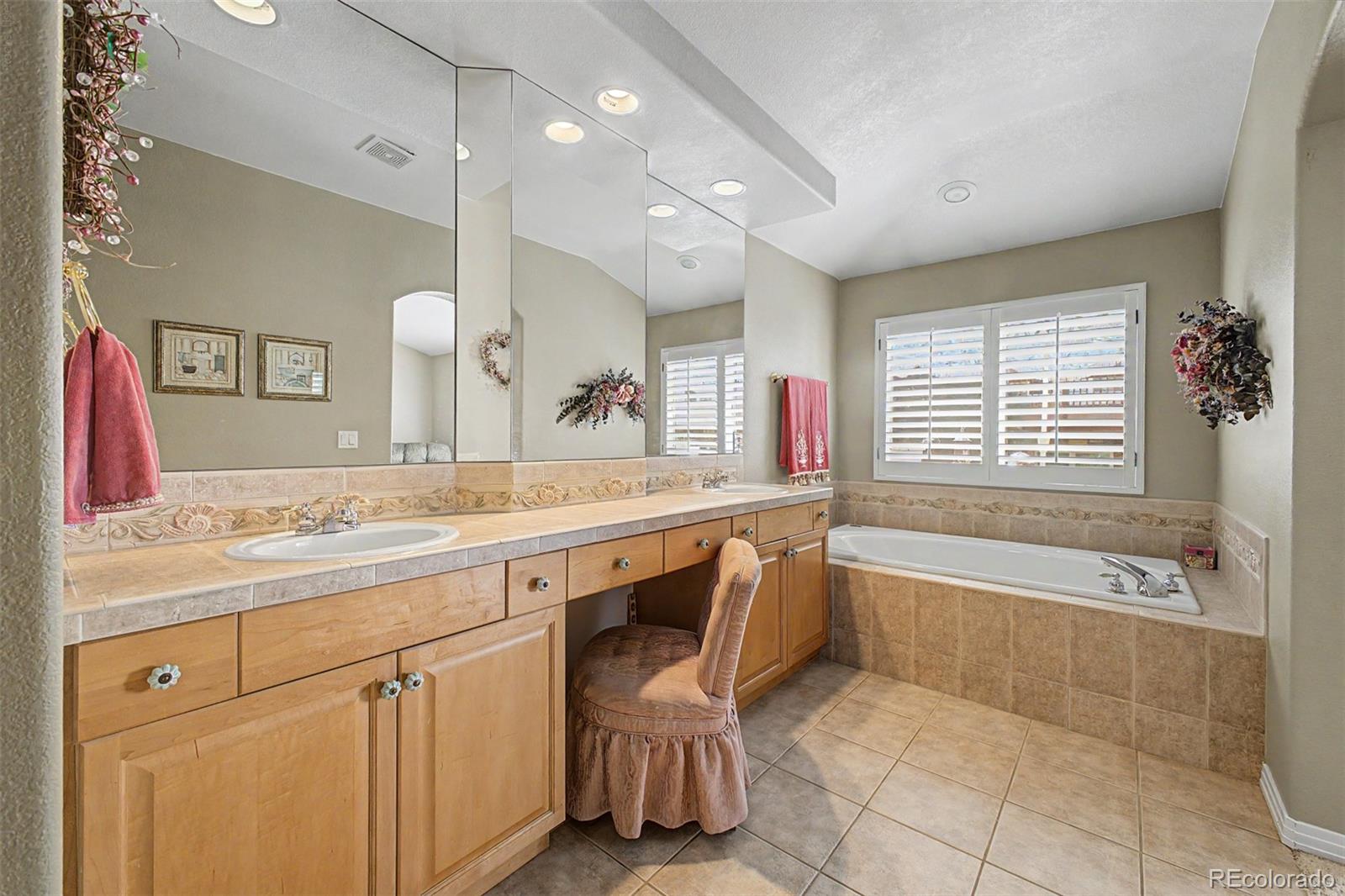 MLS Image #19 for 13960 e chenango drive,aurora, Colorado