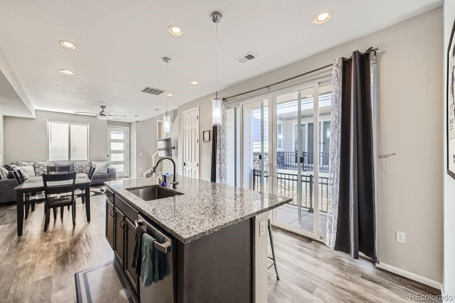 MLS Image #11 for 623 s pitkin court,aurora, Colorado