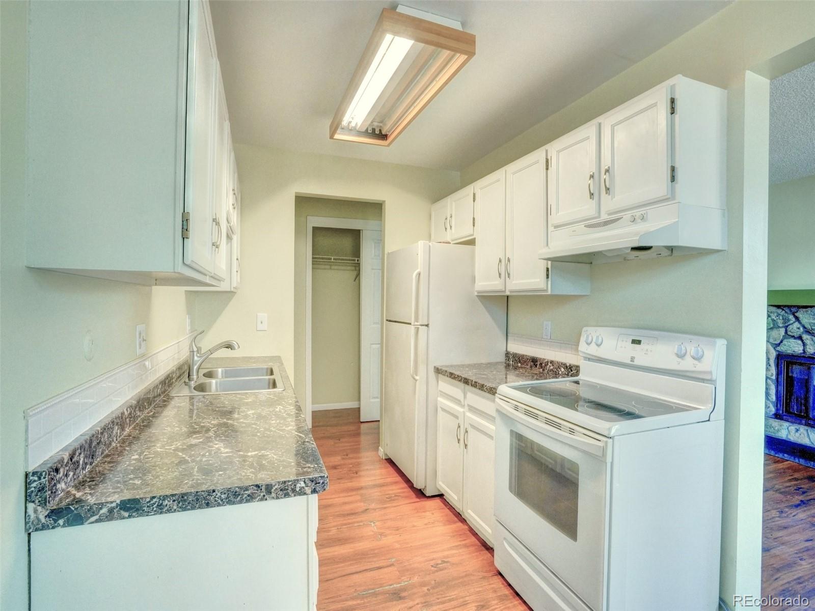 MLS Image #5 for 17505 e mansfield avenue,aurora, Colorado