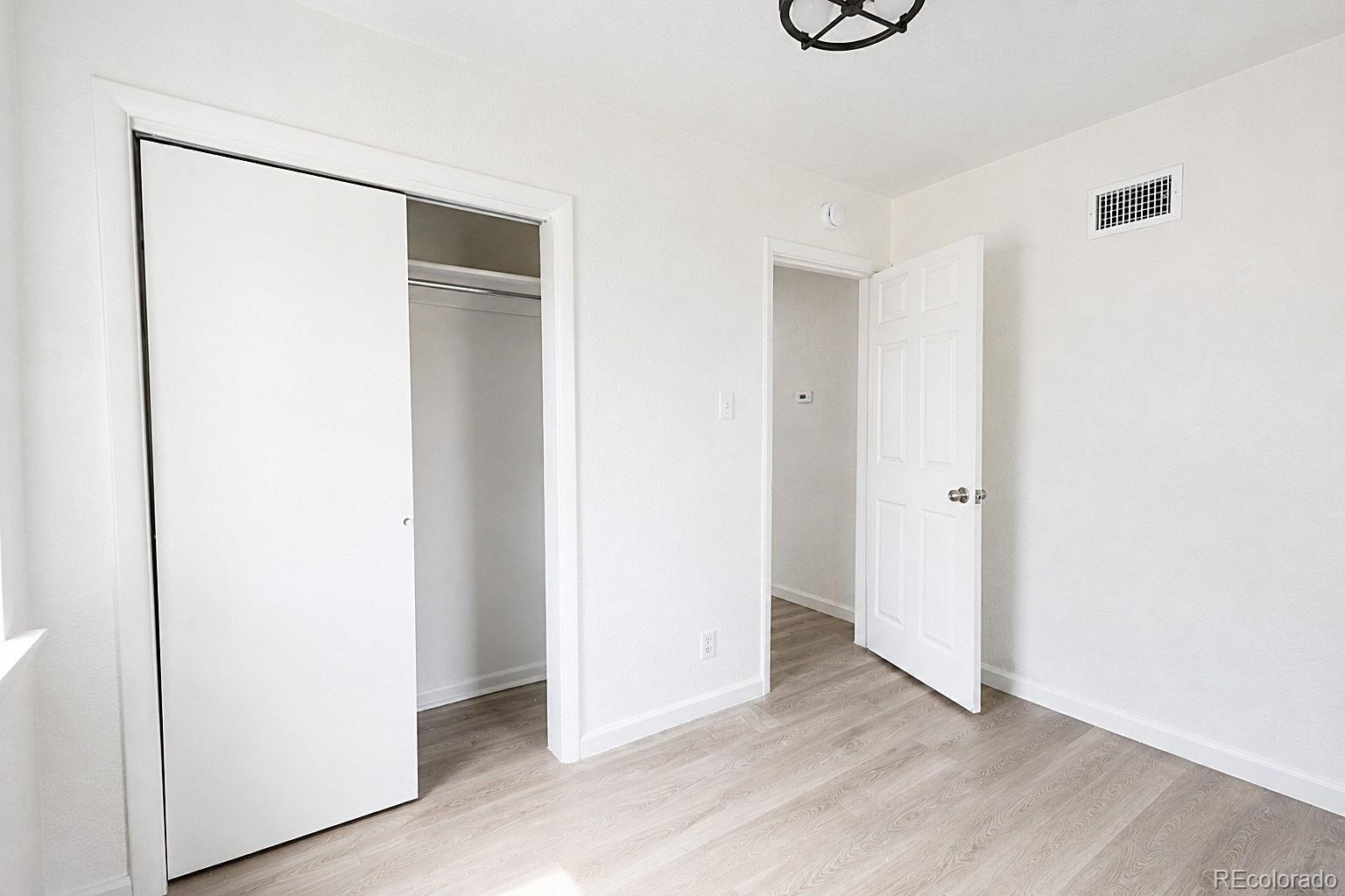 MLS Image #18 for 807 s vrain street,denver, Colorado