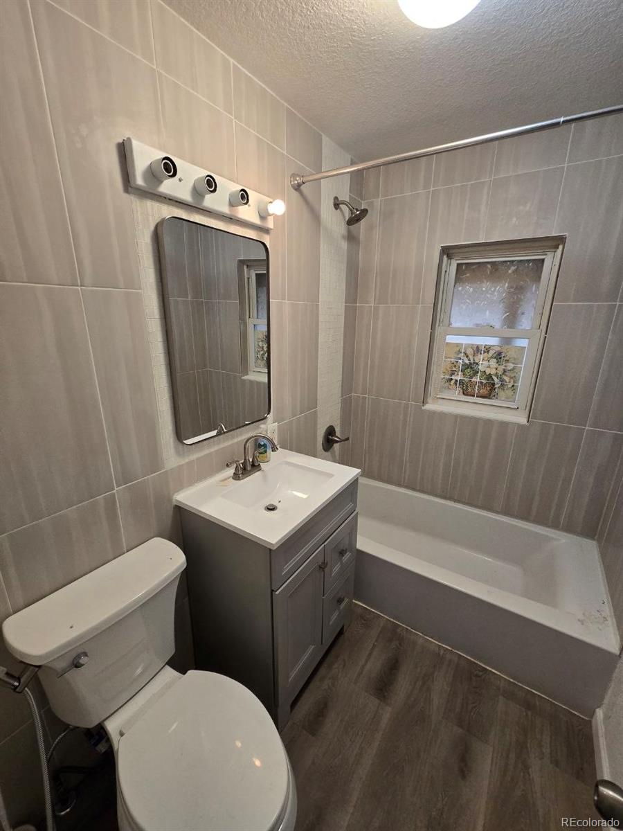 MLS Image #5 for 807 s vrain street,denver, Colorado