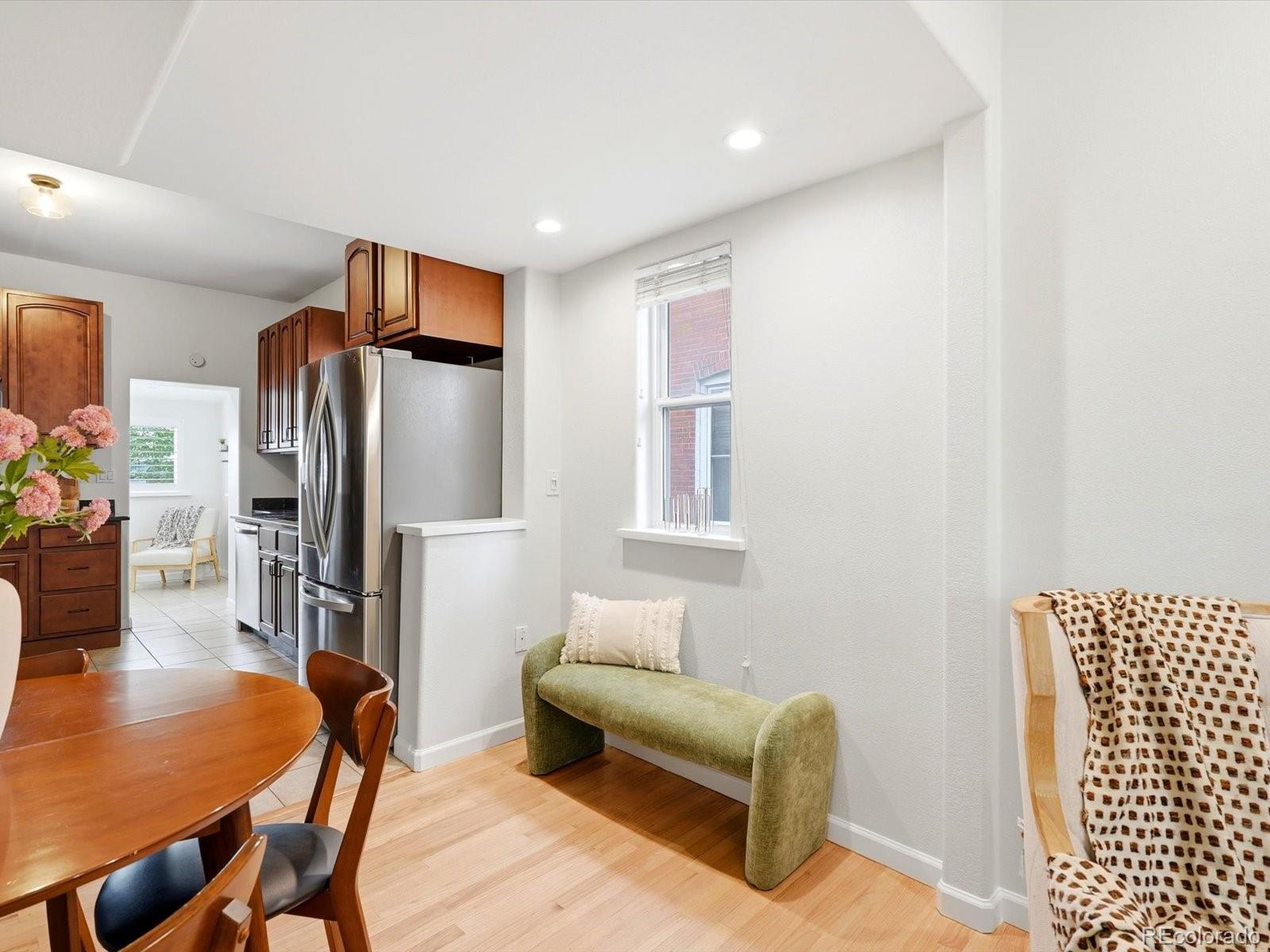 MLS Image #10 for 555 s lincoln street,denver, Colorado