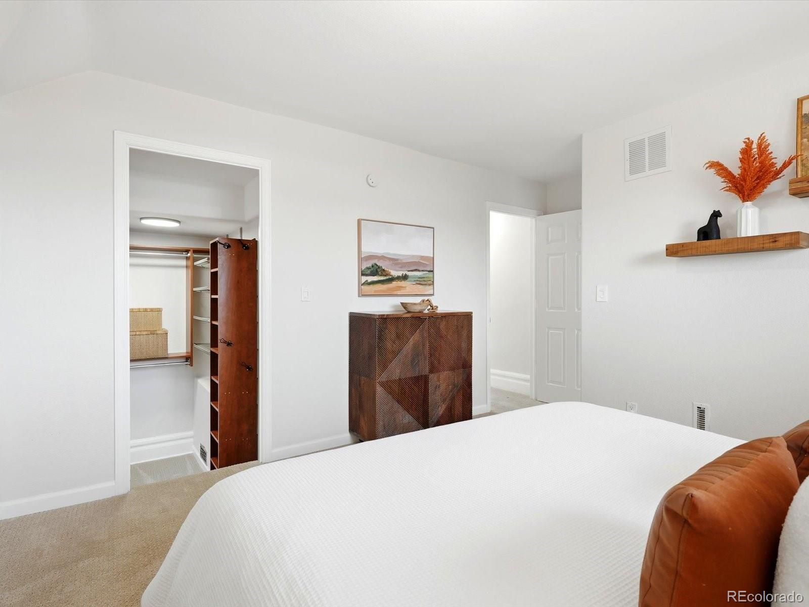 MLS Image #21 for 555 s lincoln street,denver, Colorado
