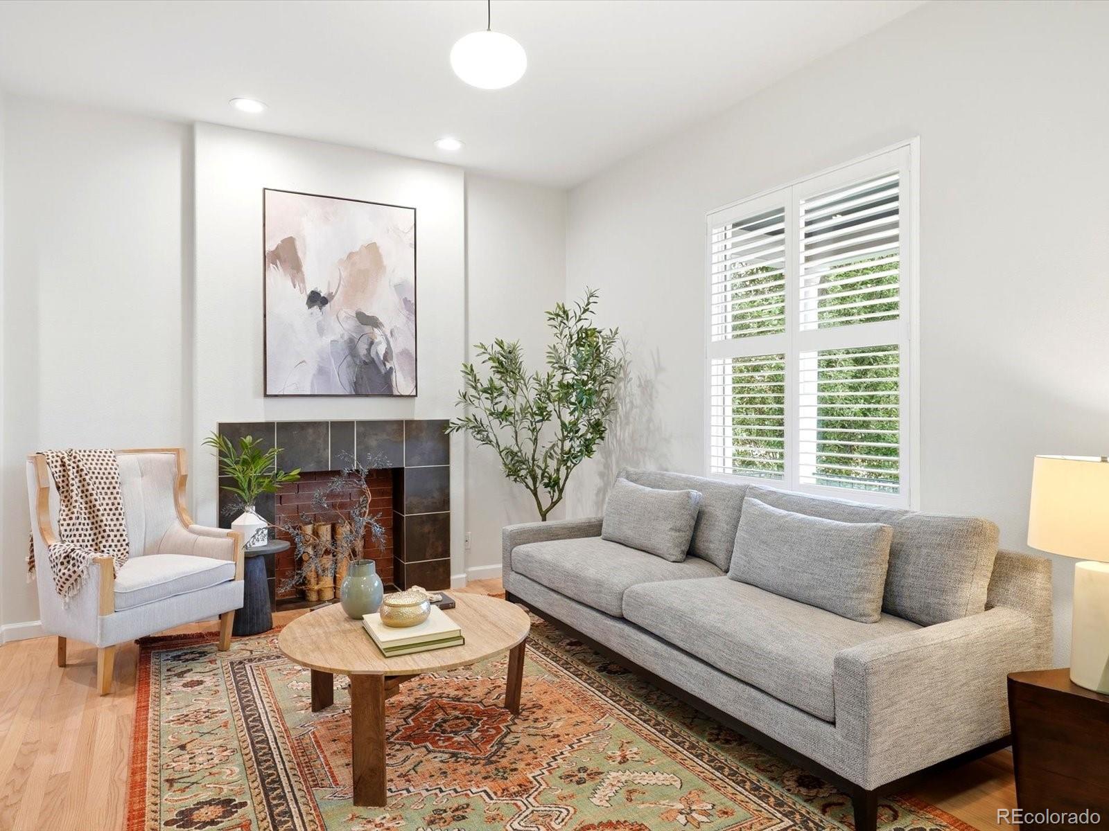 MLS Image #5 for 555 s lincoln street,denver, Colorado